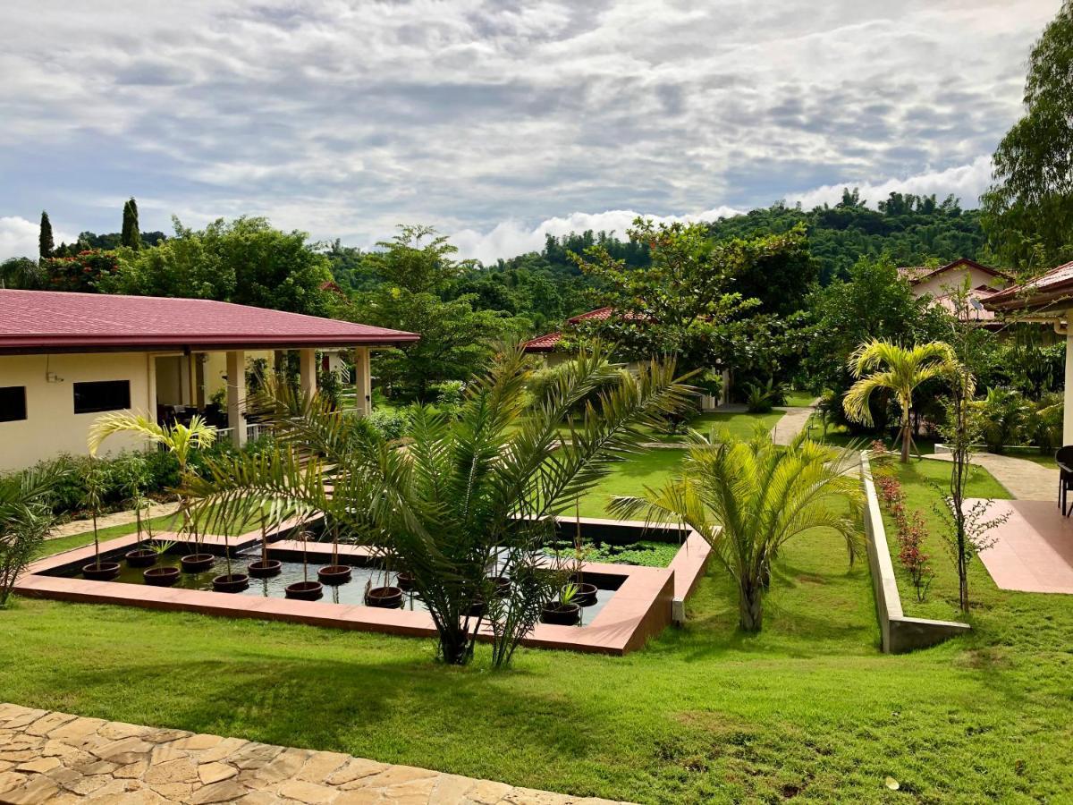 Strutz Art Garden Resort Bangued Exterior foto