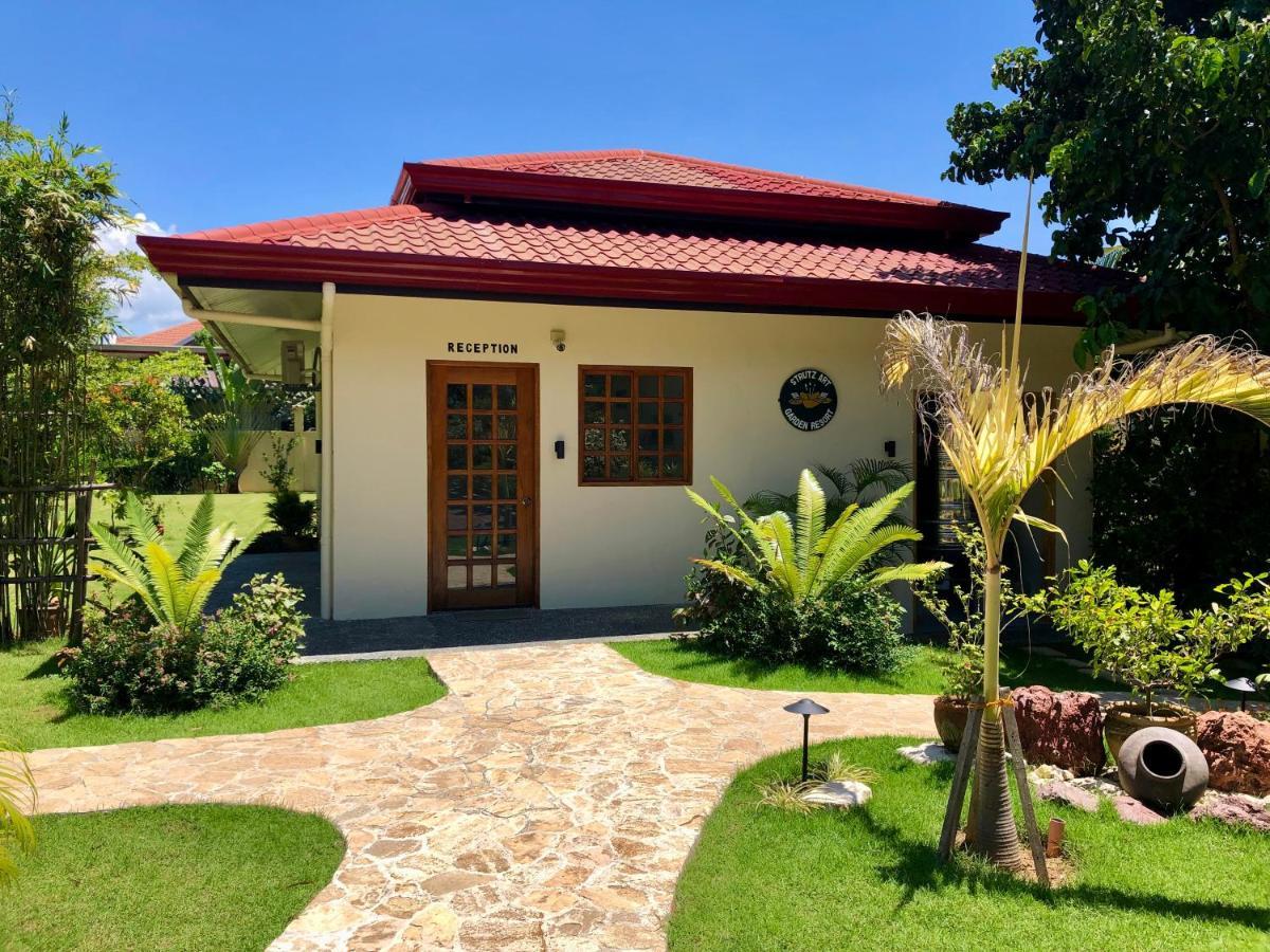 Strutz Art Garden Resort Bangued Exterior foto