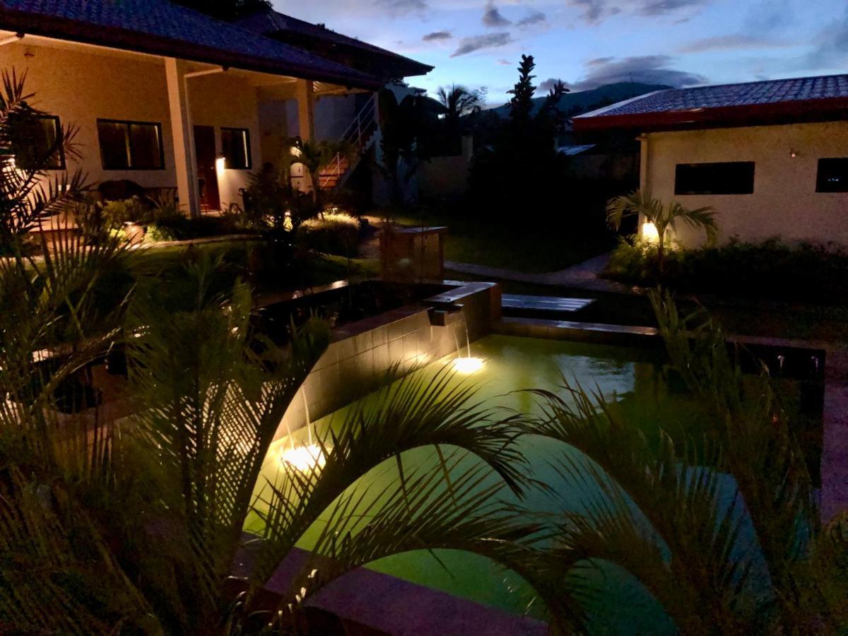 Strutz Art Garden Resort Bangued Exterior foto